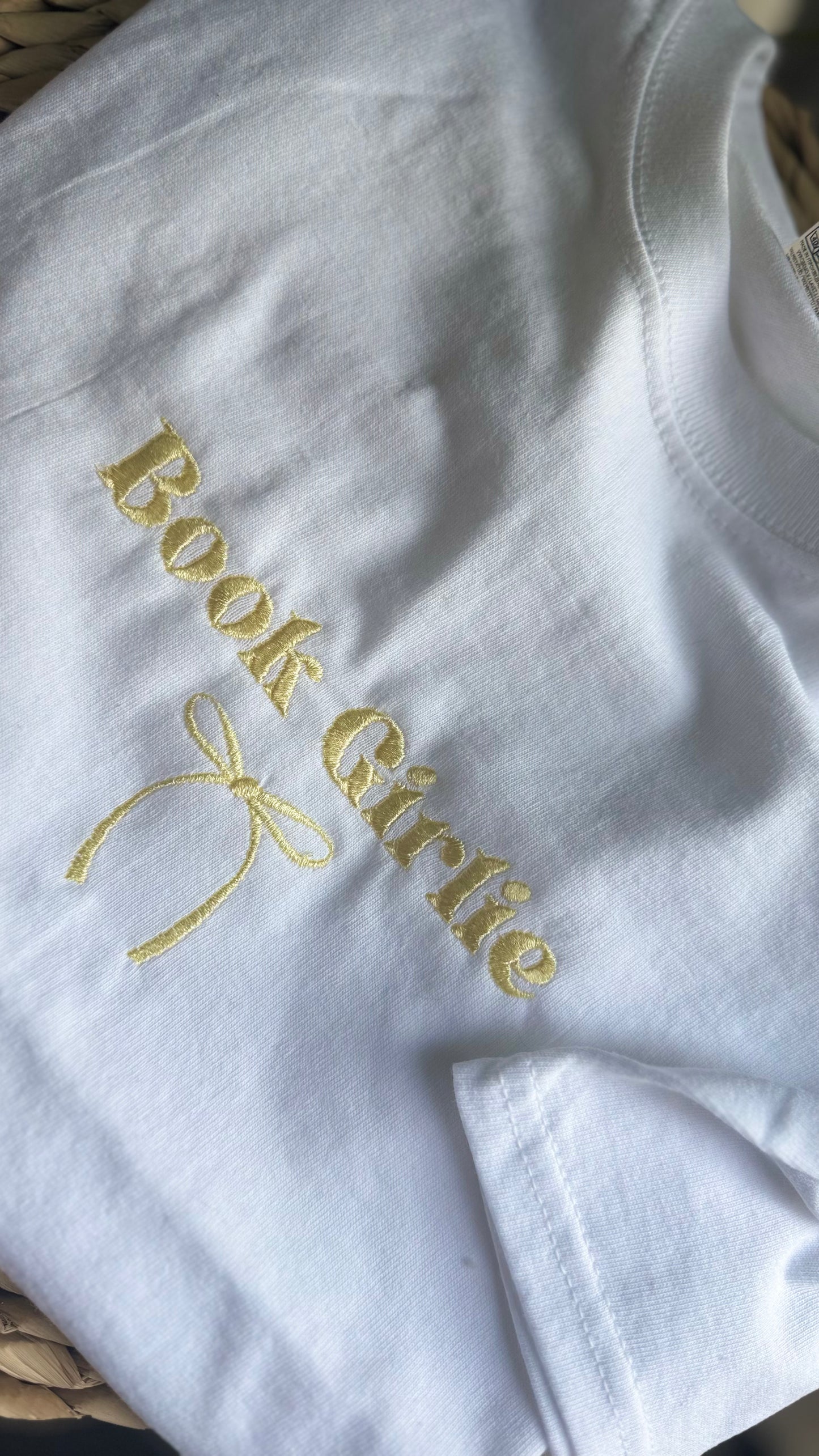 Book Girlie Tee/Sweatshirt/Hoodie